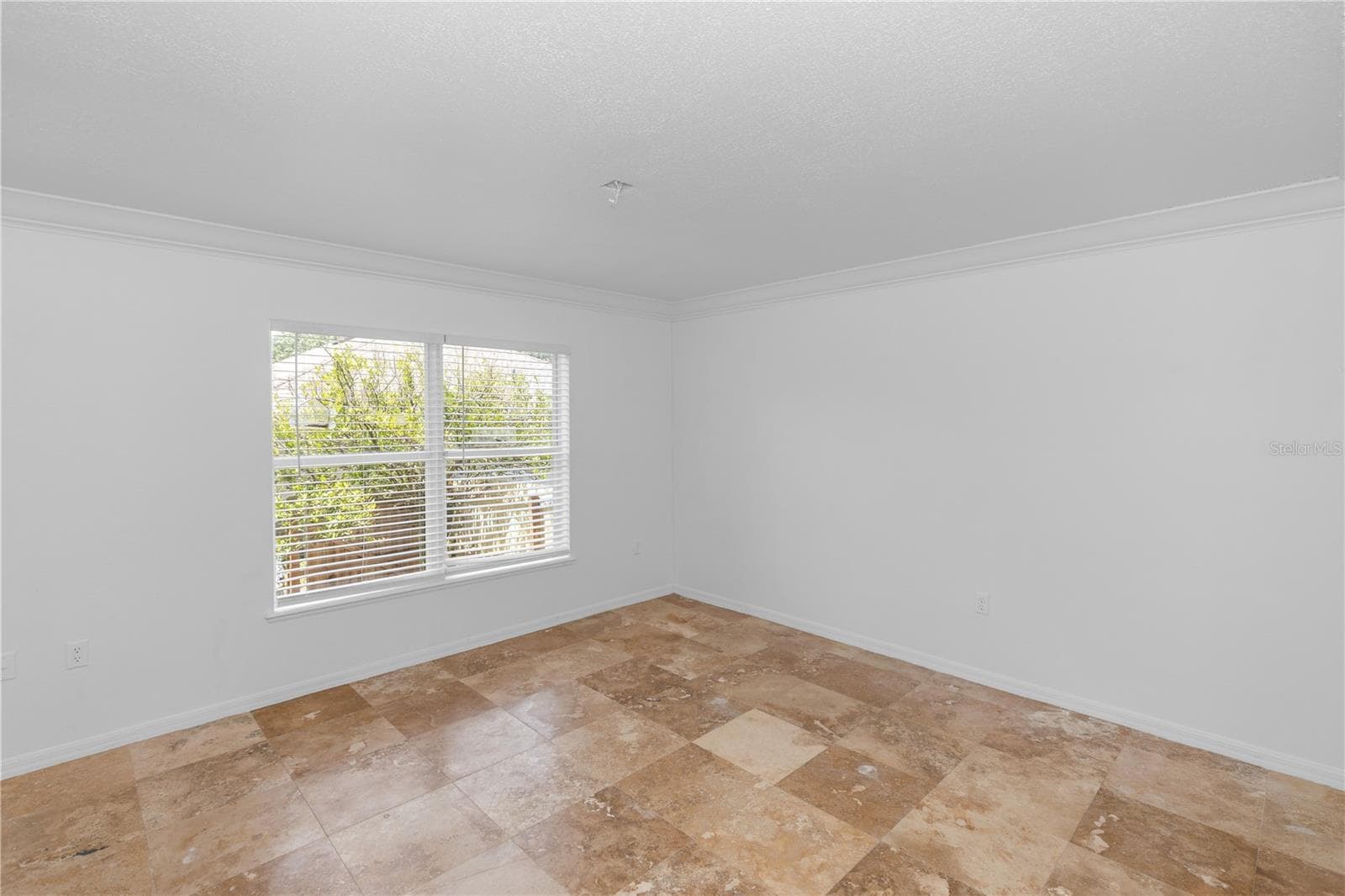 145 HARTWOOD STREET — photo 11 of 41