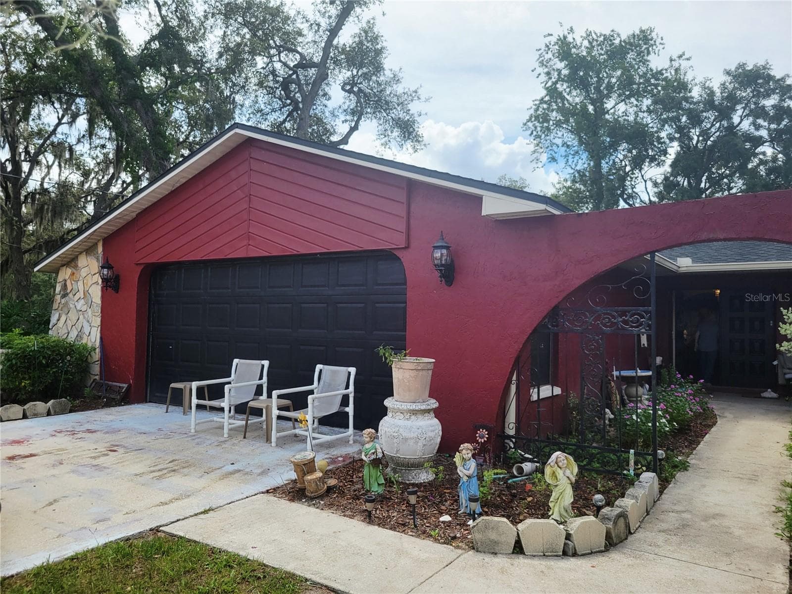 8962 JENA ROAD — photo 4 of 40