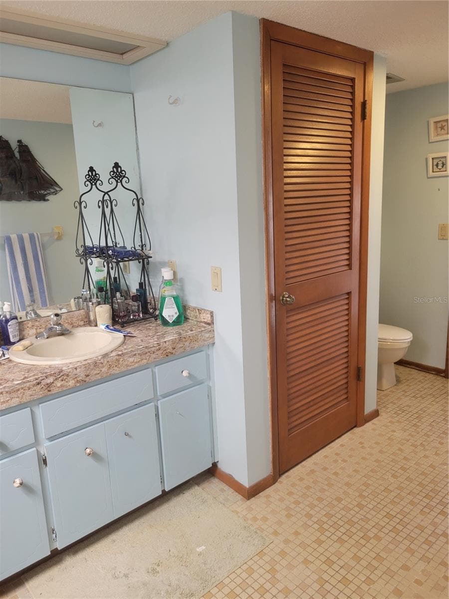 8962 JENA ROAD — photo 22 of 40