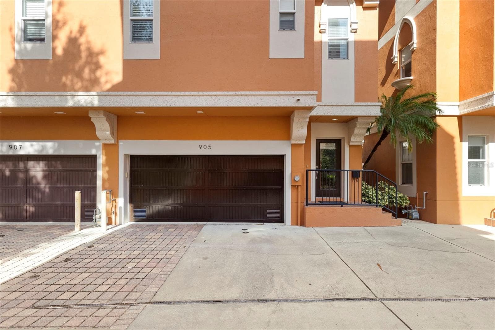 905 VILLA VENICIA WAY — photo 44 of 55
