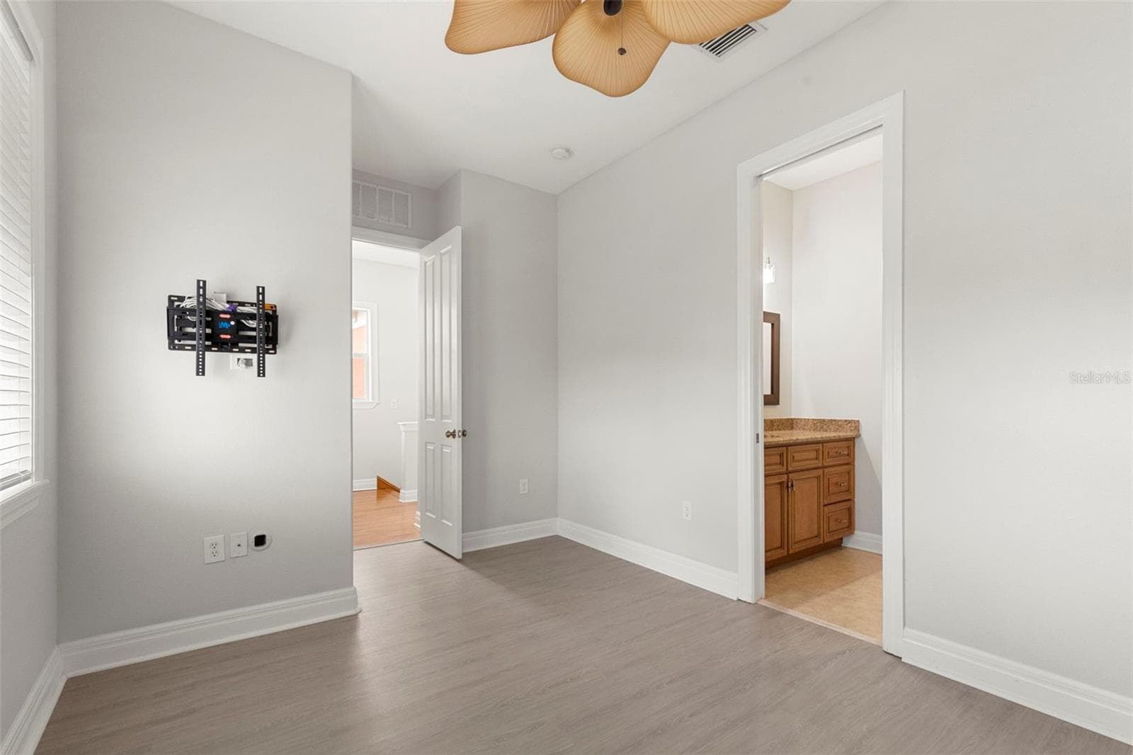 905 VILLA VENICIA WAY — photo 35 of 55