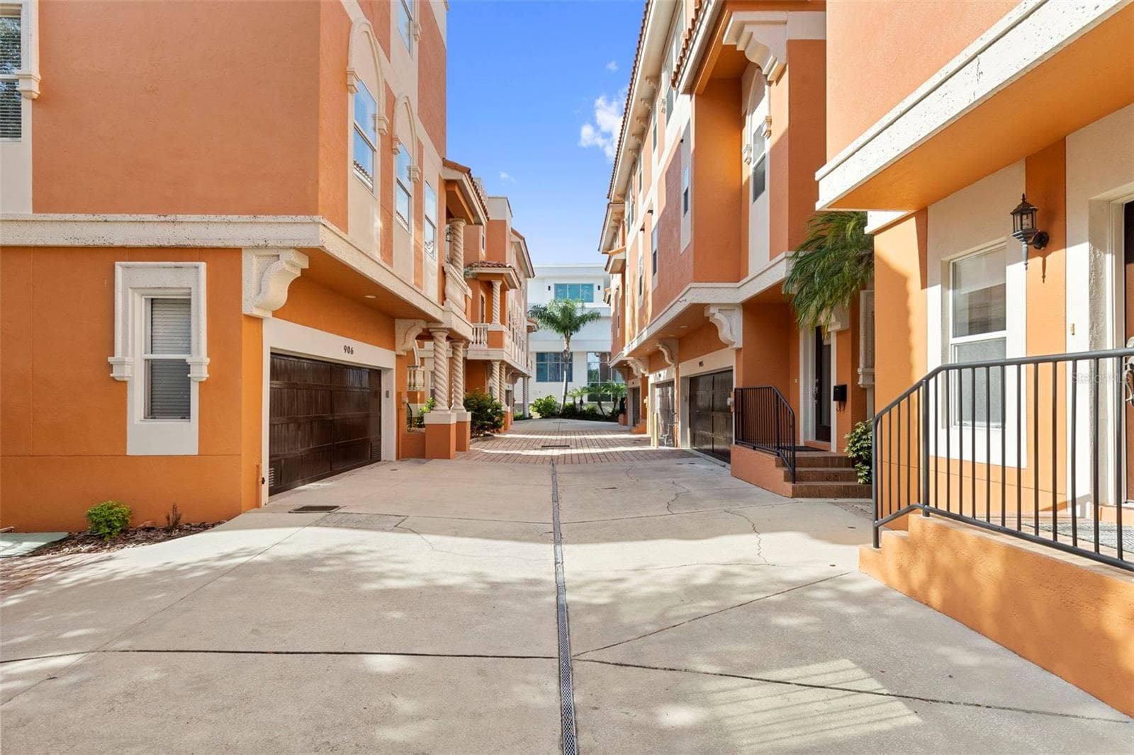 905 VILLA VENICIA WAY — photo 46 of 55