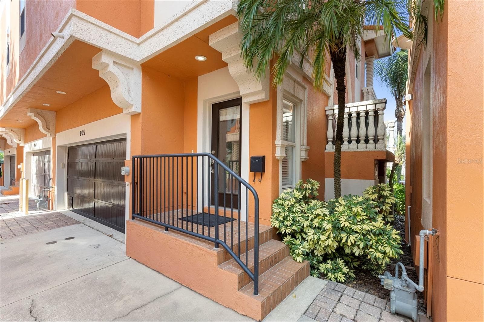 905 VILLA VENICIA WAY — photo 43 of 55