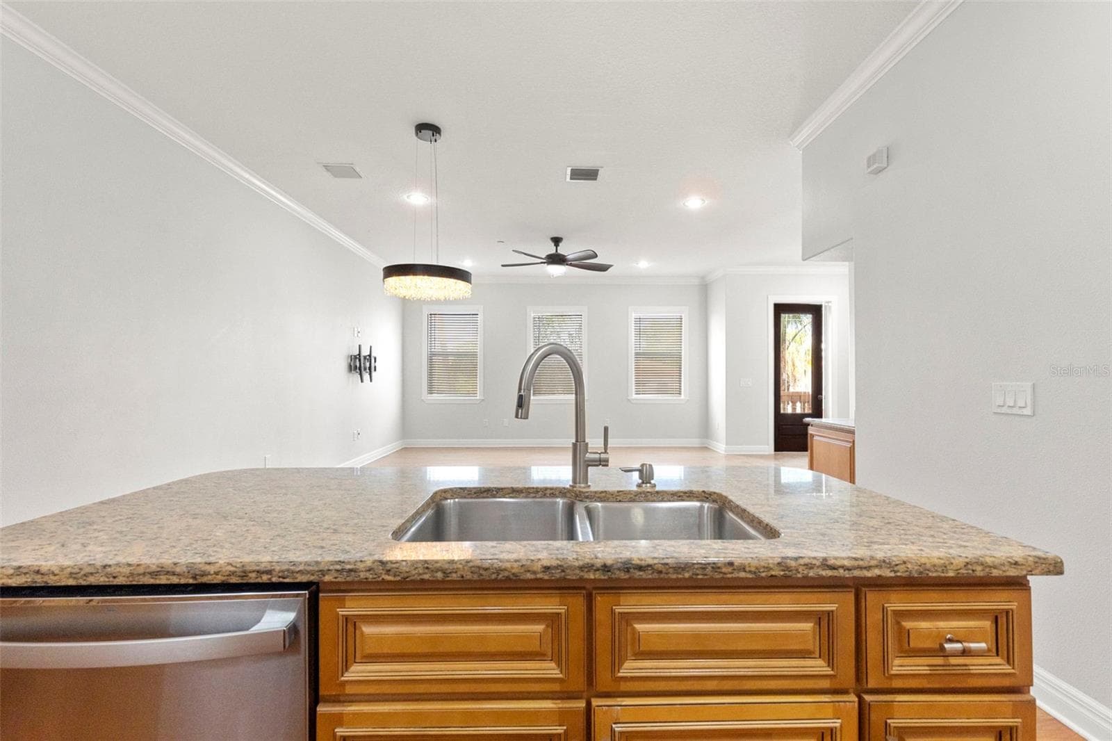 905 VILLA VENICIA WAY — photo 15 of 55