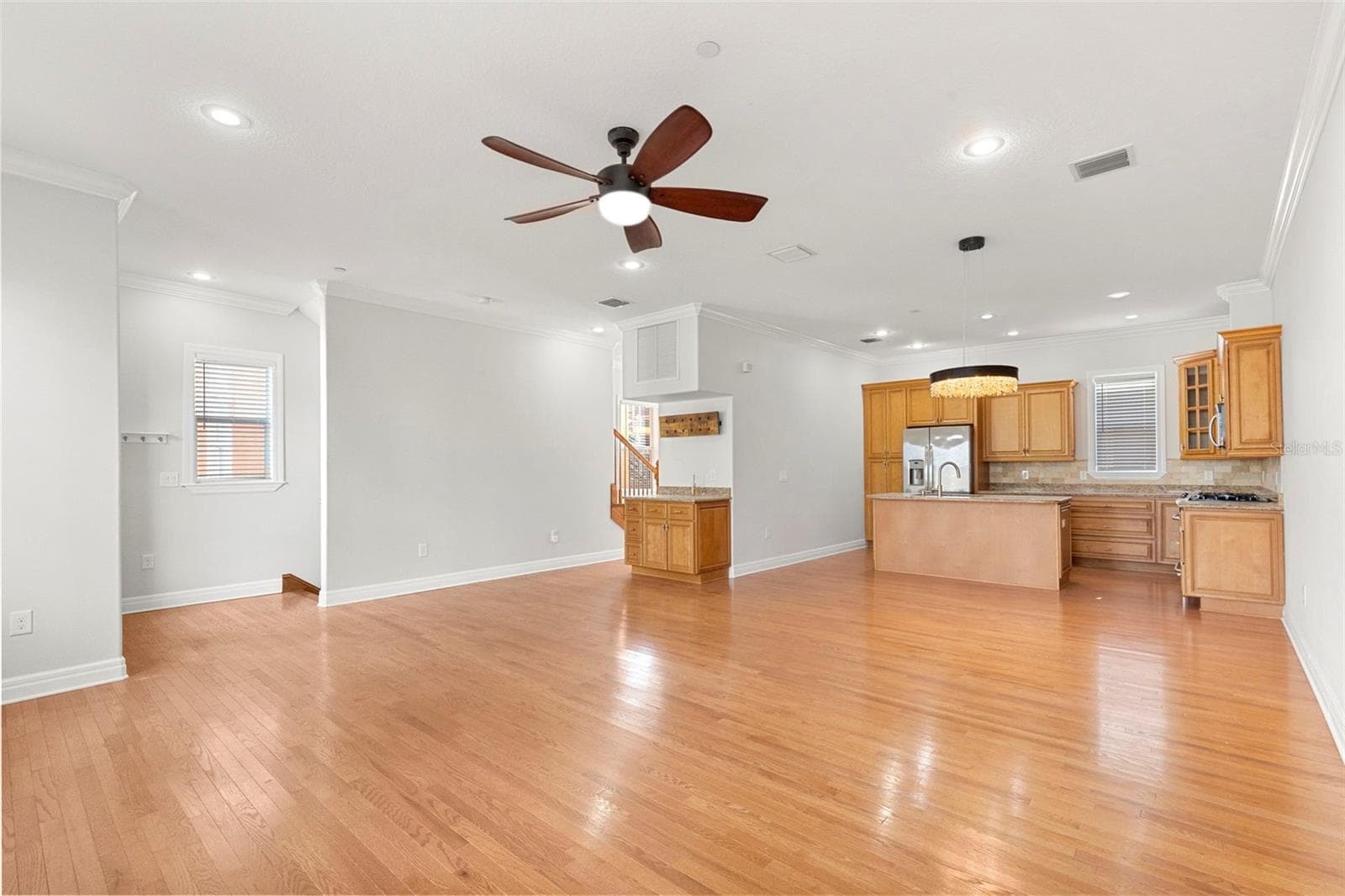 905 VILLA VENICIA WAY — photo 8 of 55