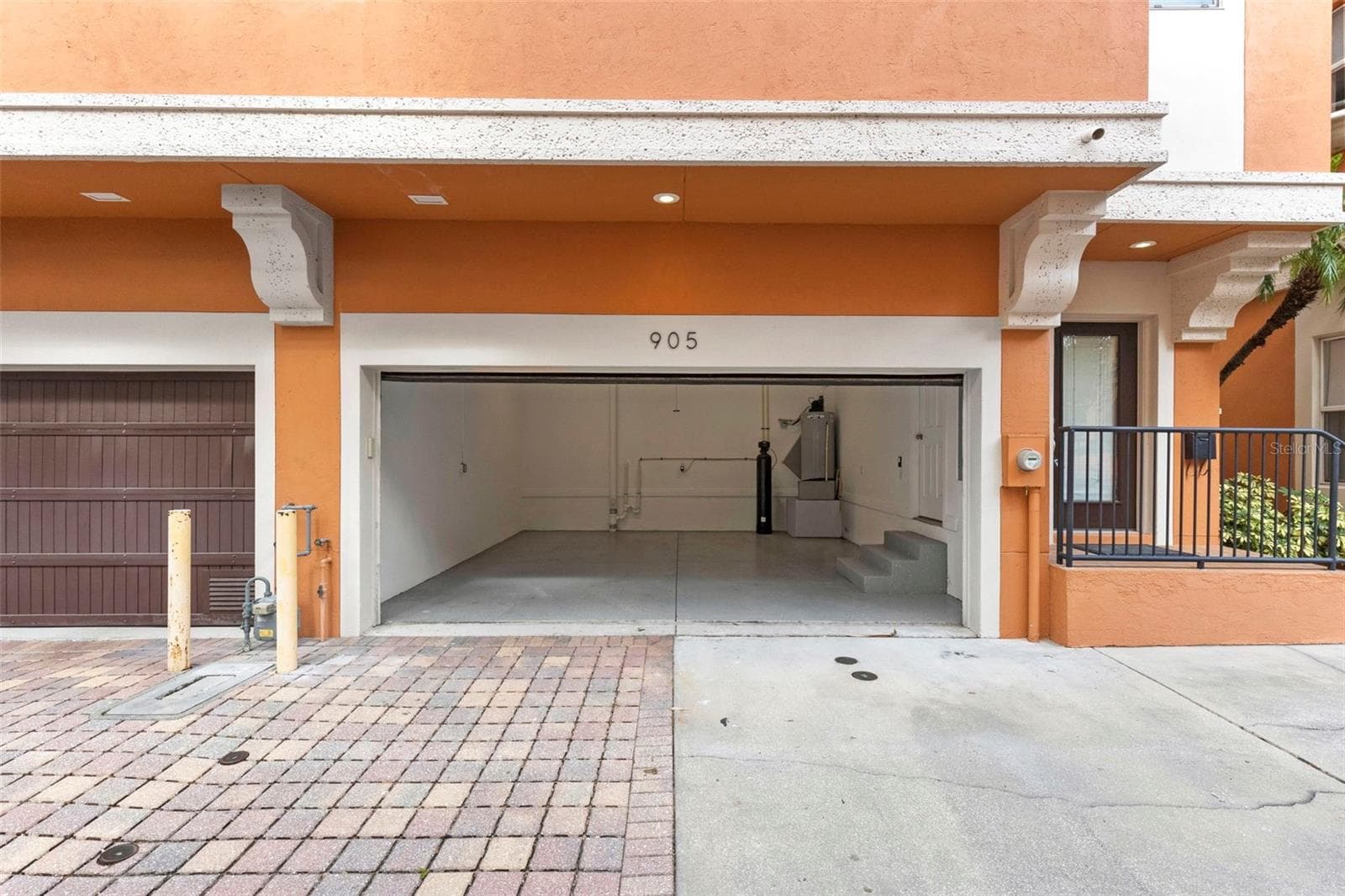 905 VILLA VENICIA WAY — photo 48 of 55