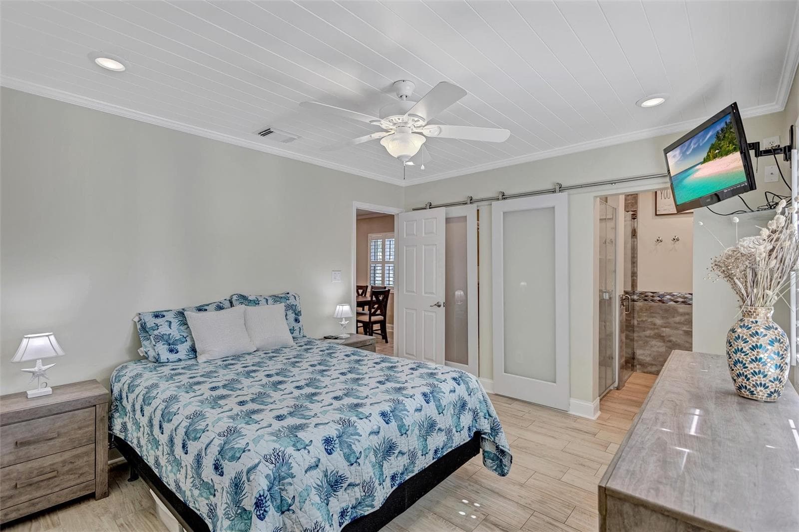 302 MAYO STREET — photo 25 of 44