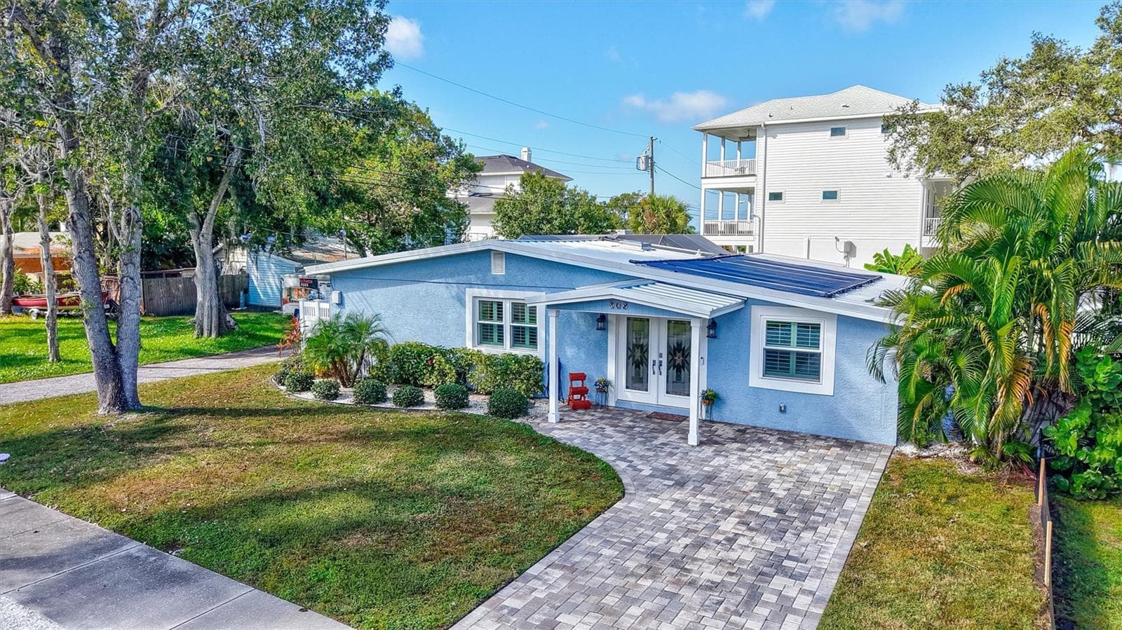 302 MAYO STREET — photo 1 of 44