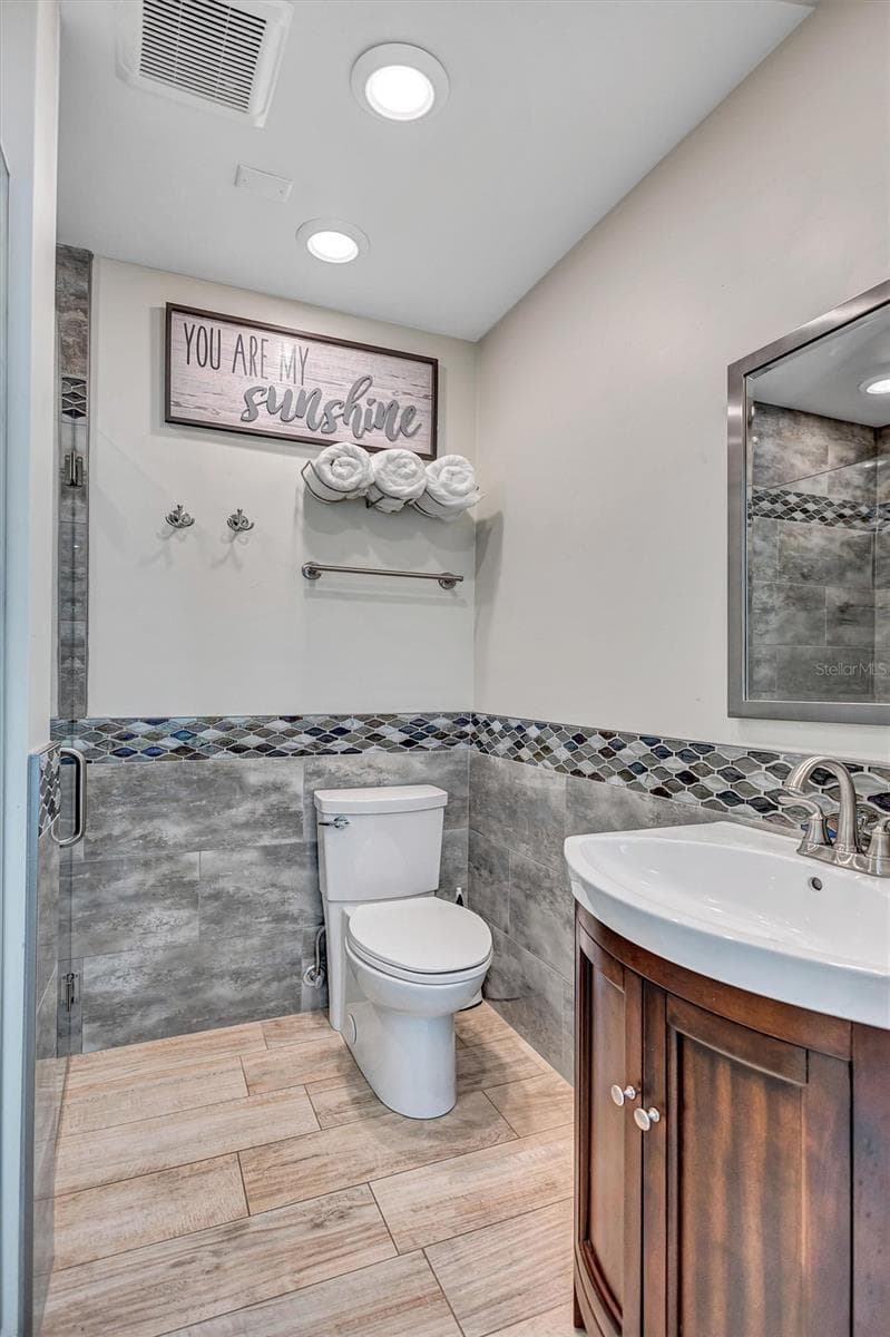 302 MAYO STREET — photo 28 of 44
