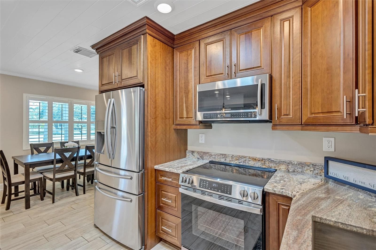 302 MAYO STREET — photo 19 of 44