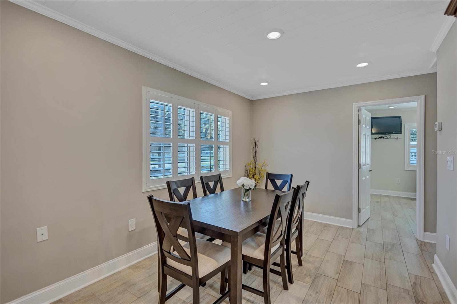 302 MAYO STREET — photo 12 of 44