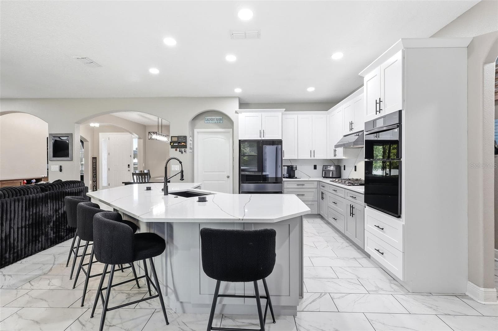 1346 LAKE BATON DRIVE — photo 12 of 33
