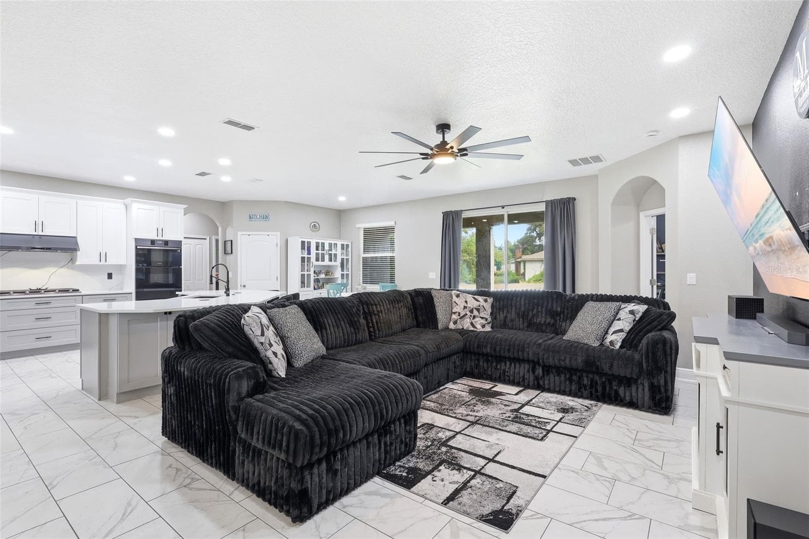 1346 LAKE BATON DRIVE — photo 9 of 33