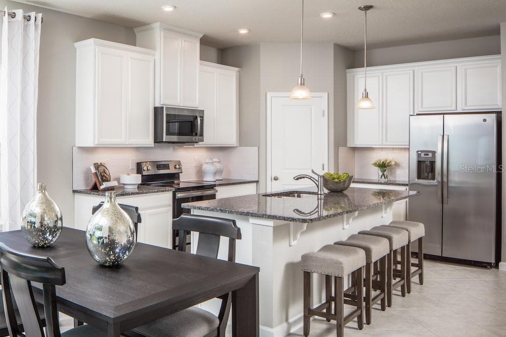 2293 LANDING DRIVE — photo 6 of 19