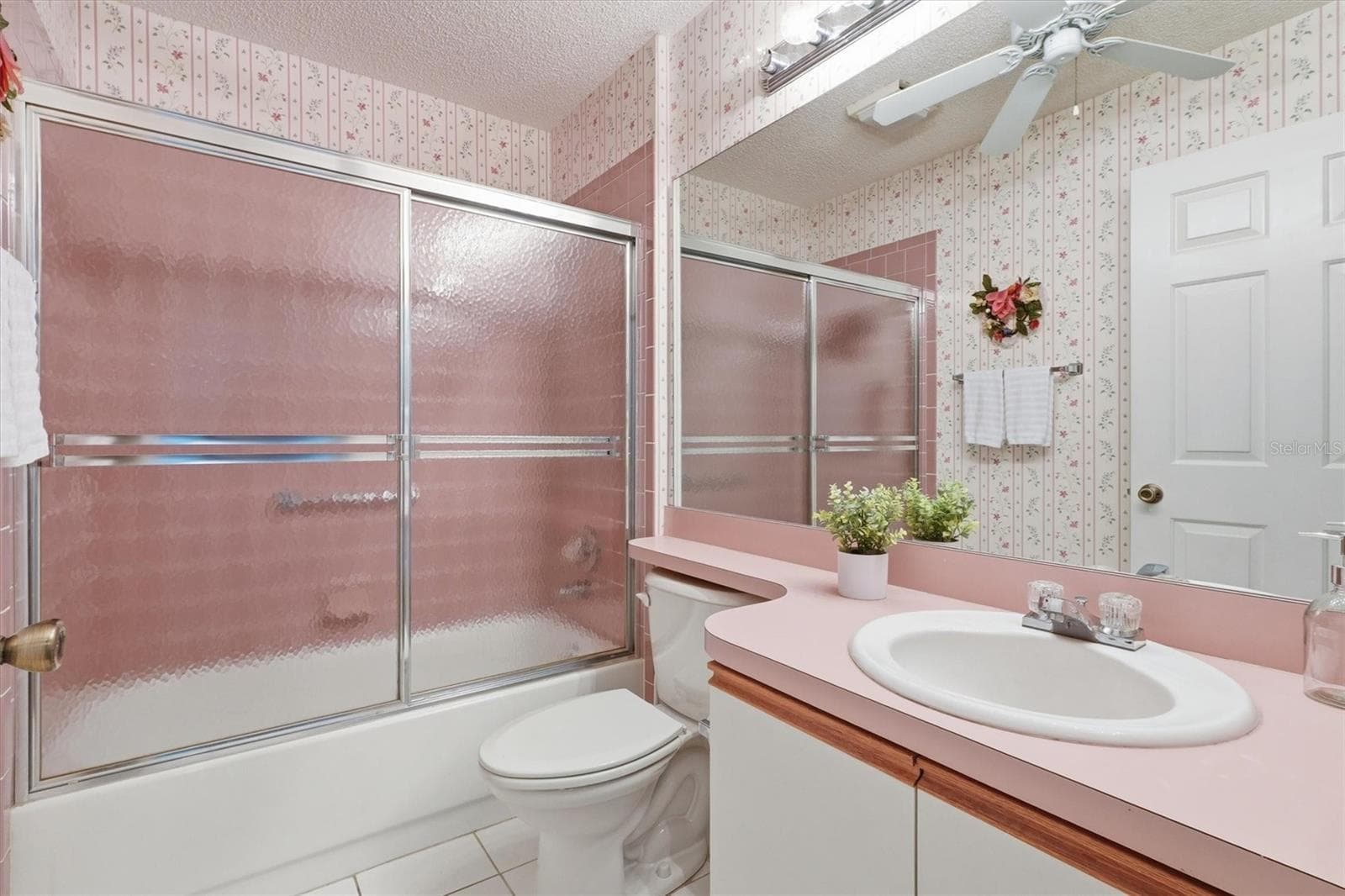 1260 GRANADA COURT — photo 34 of 52