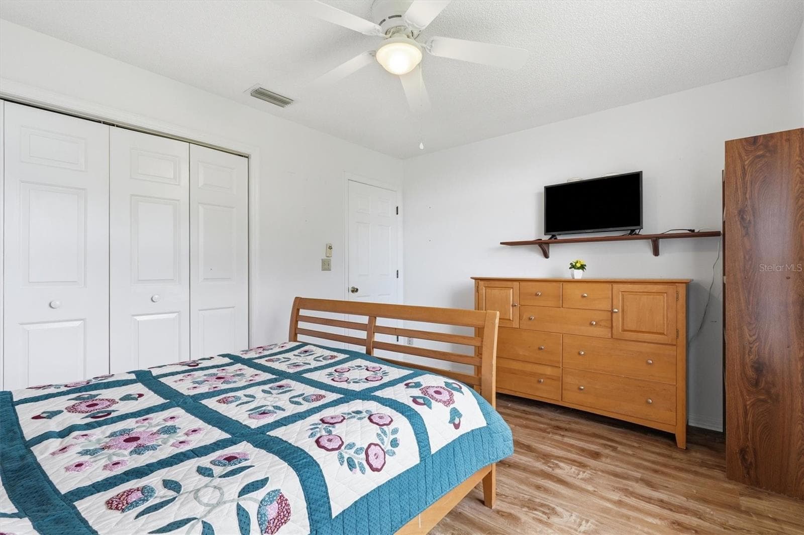 1260 GRANADA COURT — photo 33 of 52