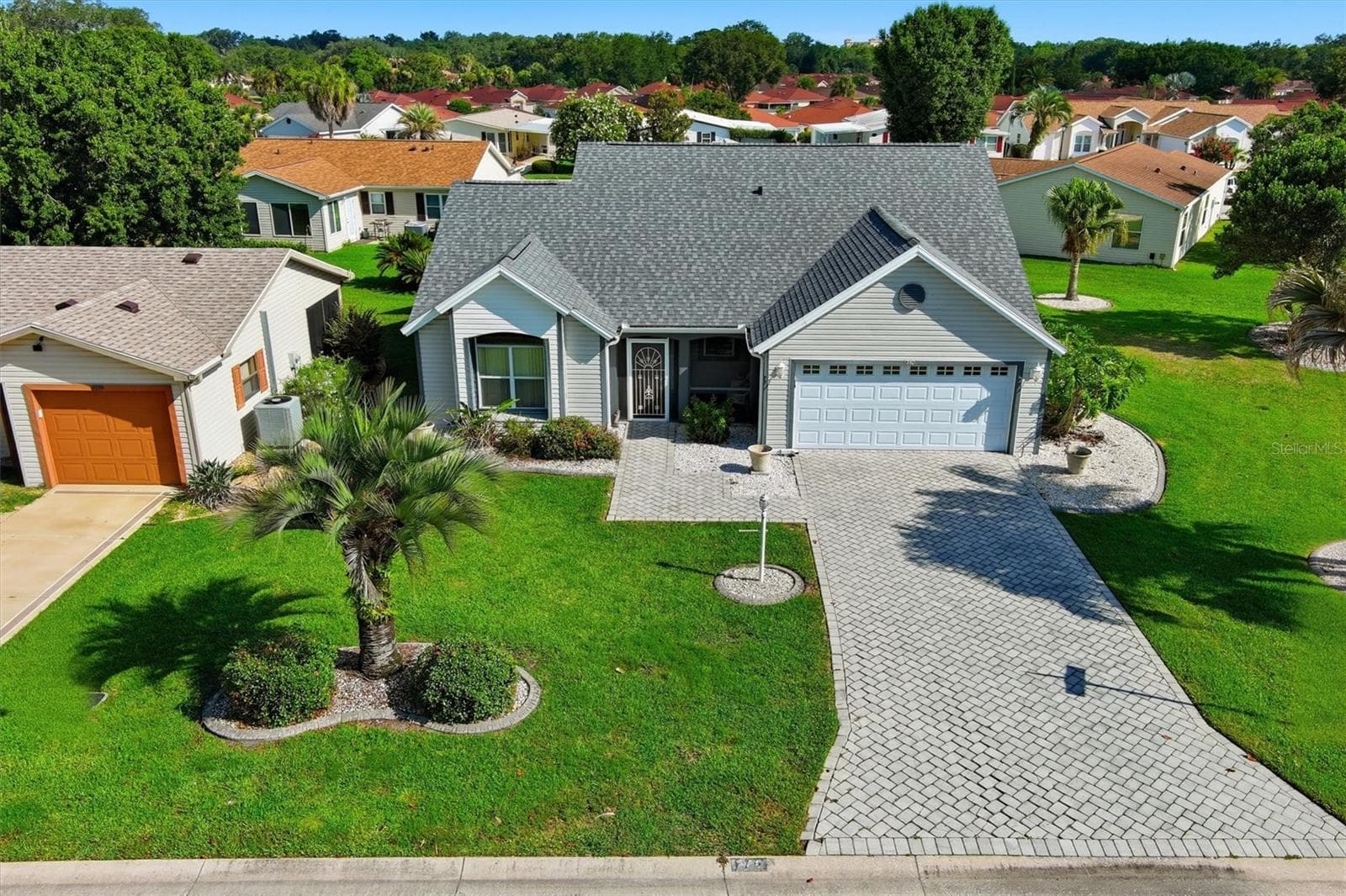 1260 GRANADA COURT — photo 3 of 52