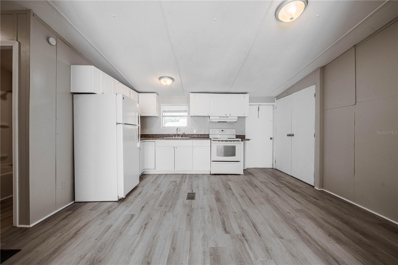 410 AVENUE A WAHNETA — photo 6 of 24