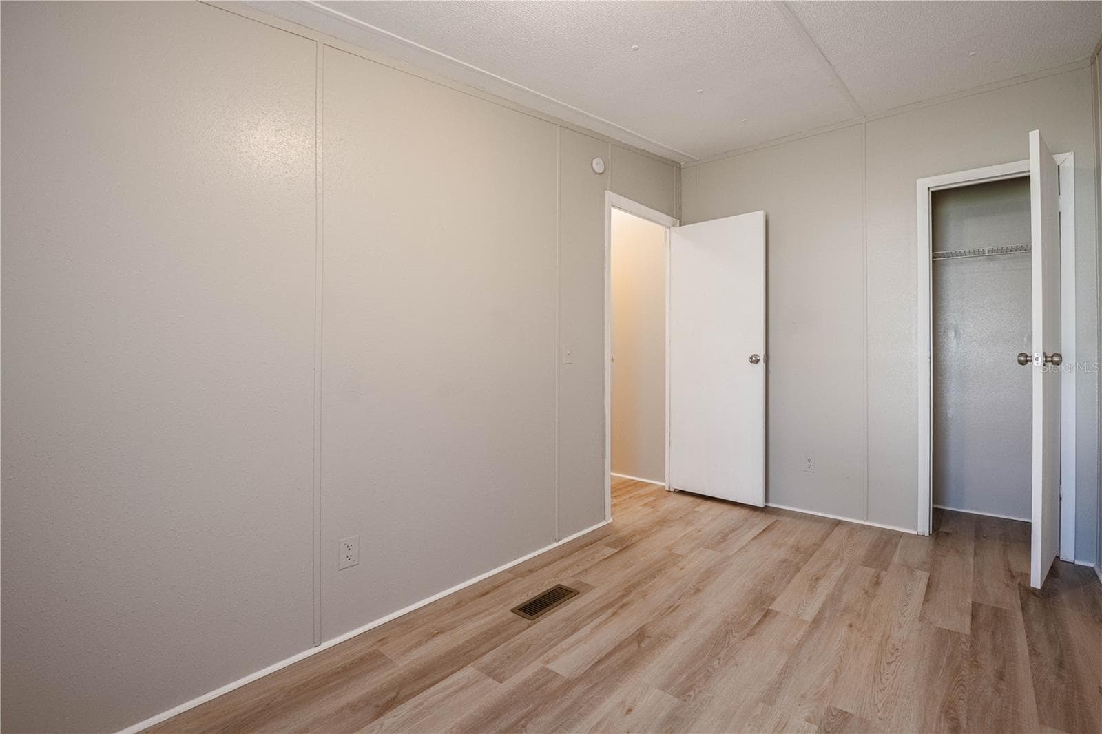 410 AVENUE A WAHNETA — photo 15 of 24