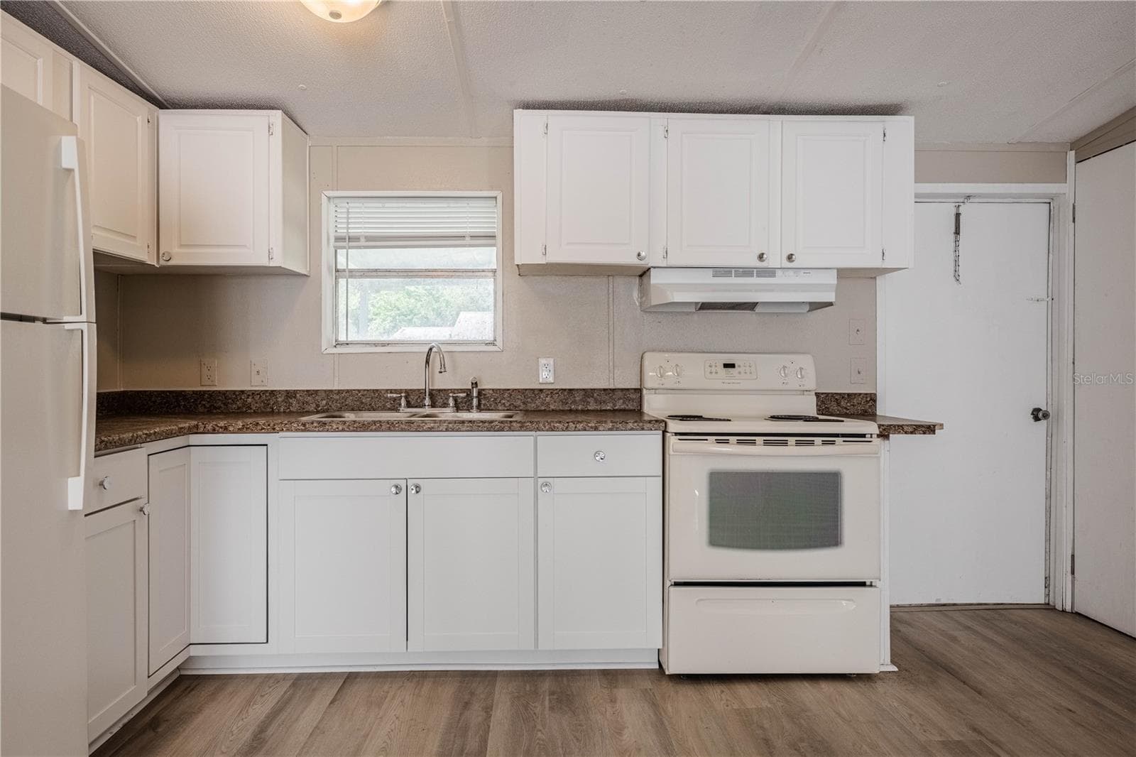 410 AVENUE A WAHNETA — photo 8 of 24