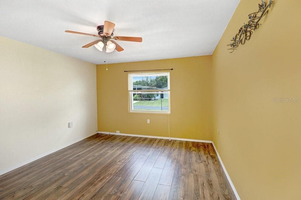 39038 HEATH DRIVE — photo 10 of 29