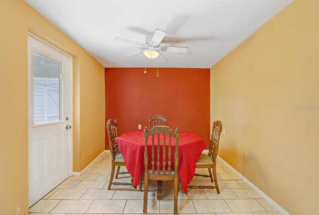 39038 HEATH DRIVE — photo 14 of 29