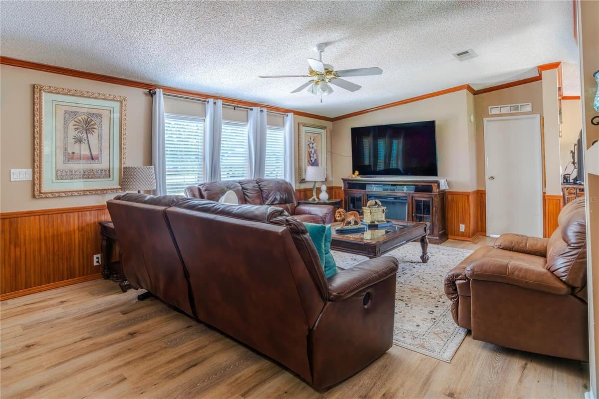 4100 MARION COUNTY ROAD — photo 3 of 4