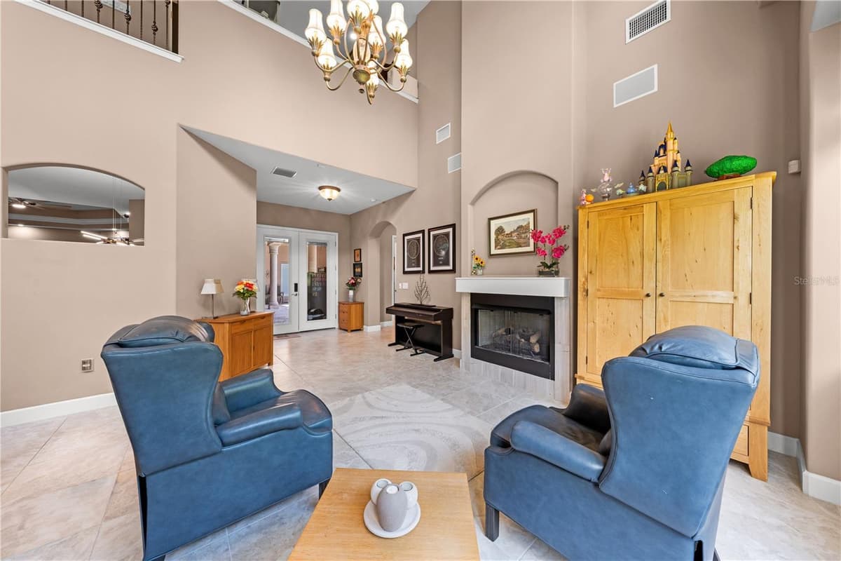 2557 HERITAGE GREEN AVENUE — photo 9 of 78