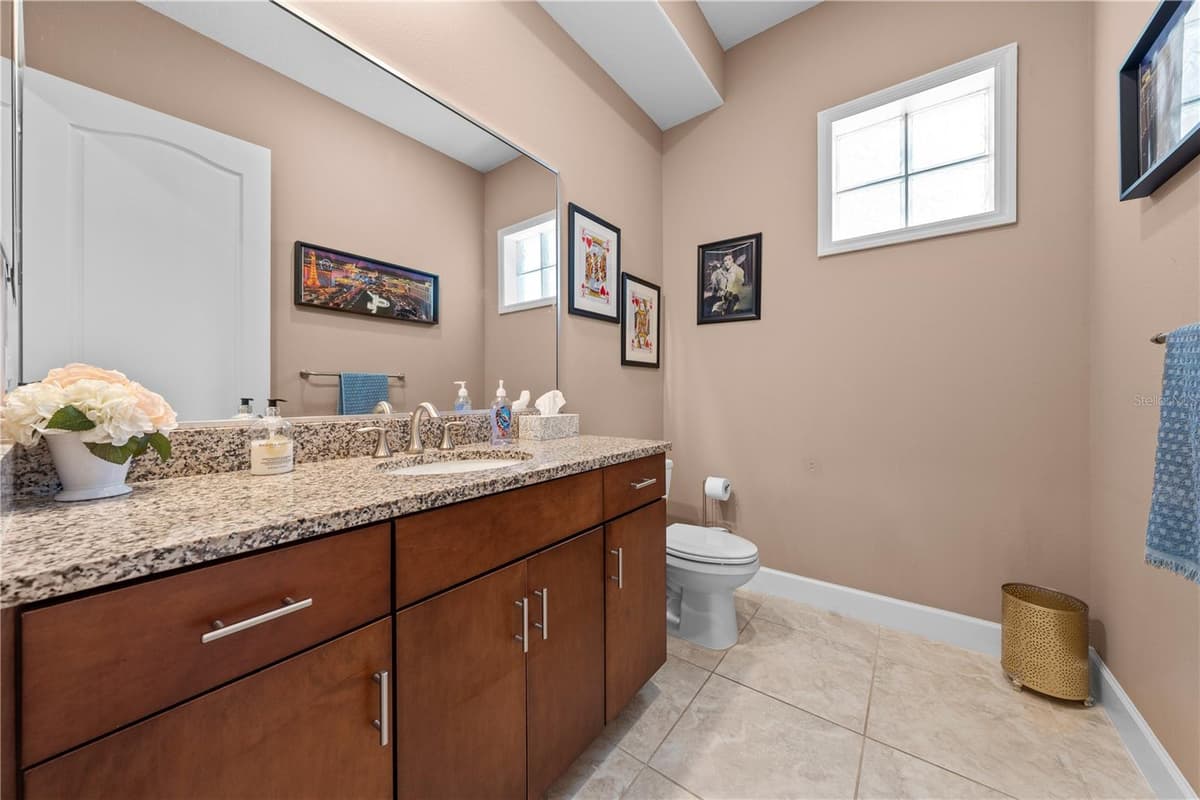 2557 HERITAGE GREEN AVENUE — photo 24 of 78