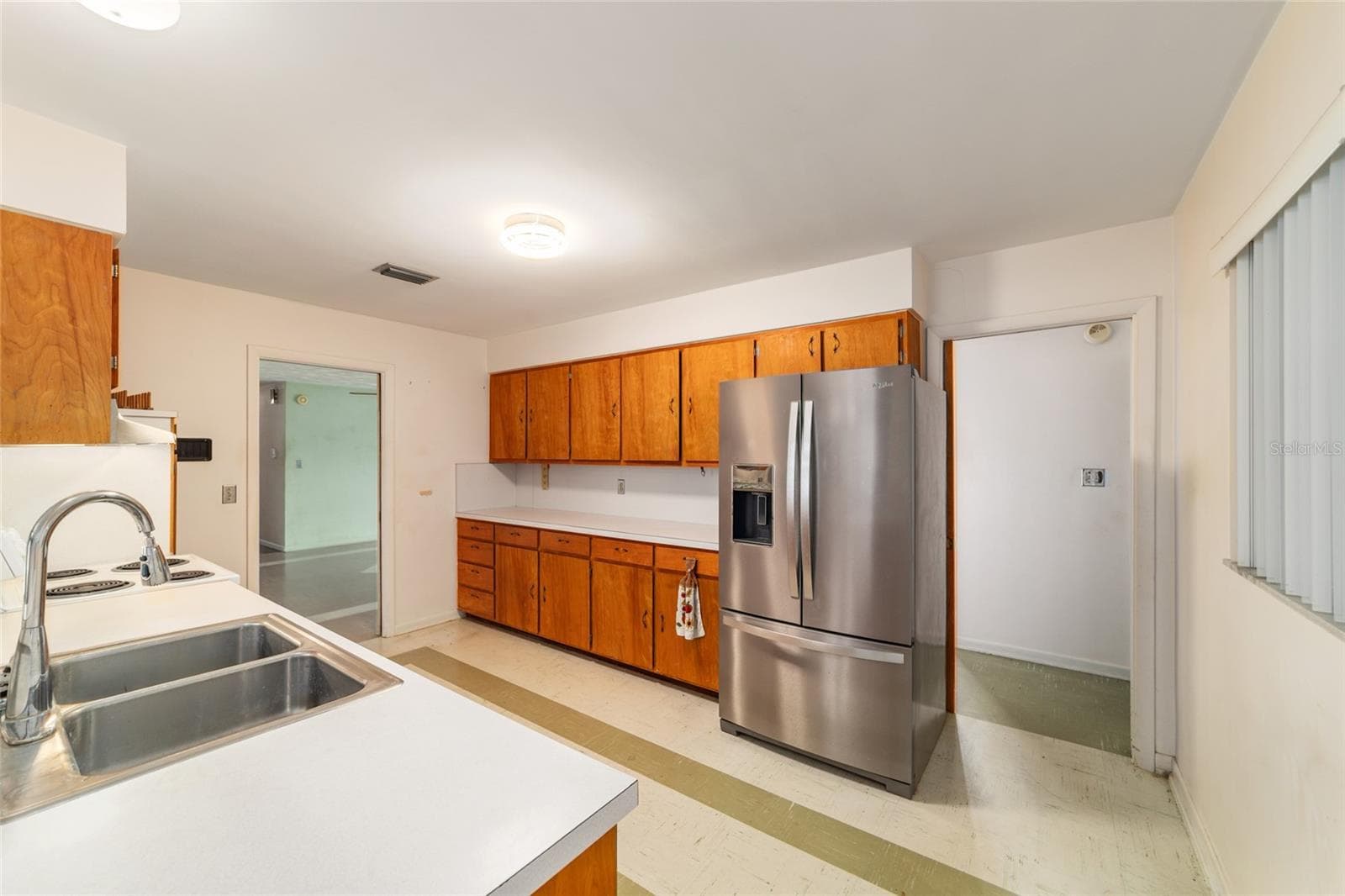 35237 MULHOLLAND DRIVE — photo 17 of 42