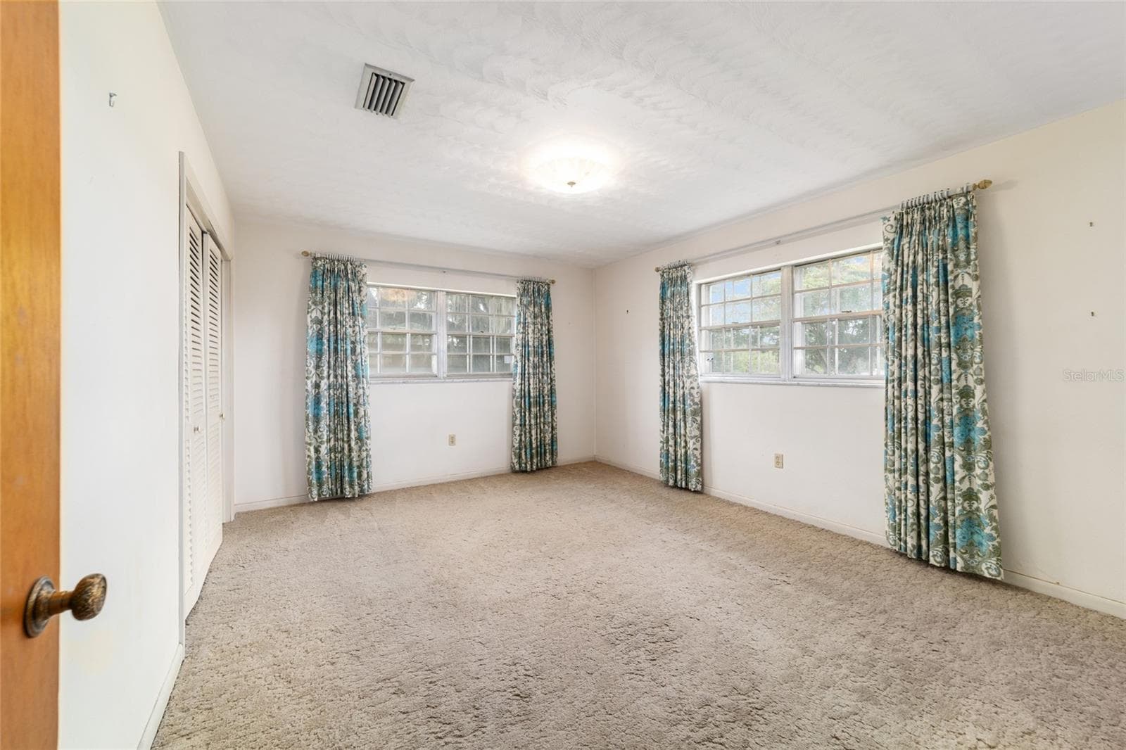 35237 MULHOLLAND DRIVE — photo 36 of 42