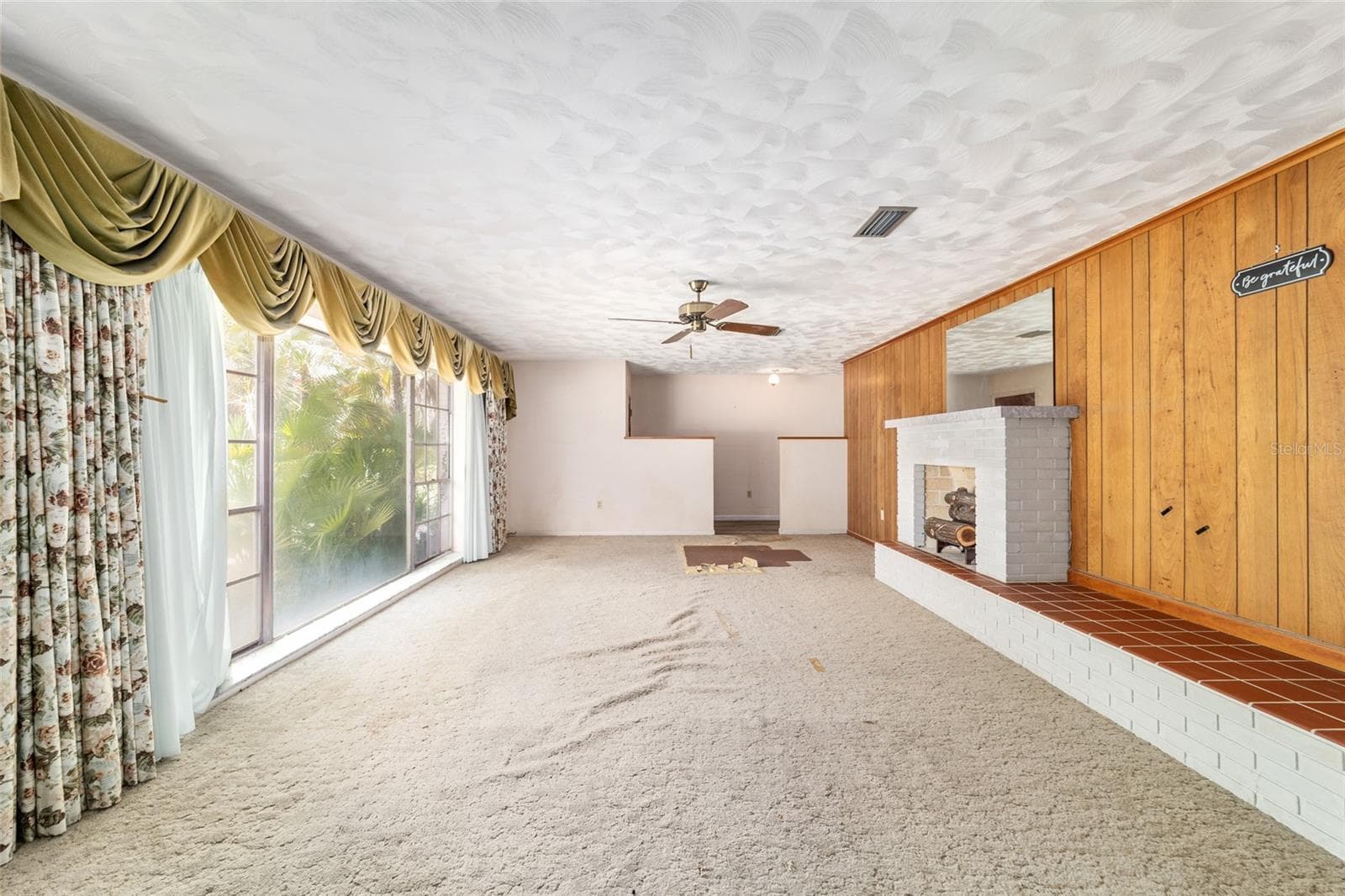 35237 MULHOLLAND DRIVE — photo 14 of 42