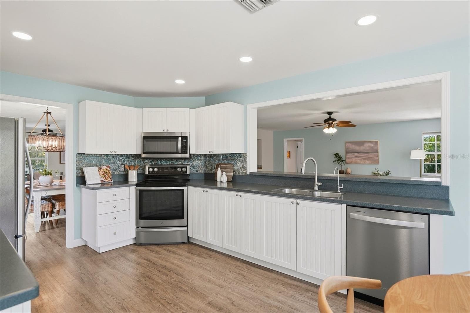 433 MONTE CRISTO BOULEVARD — photo 16 of 49