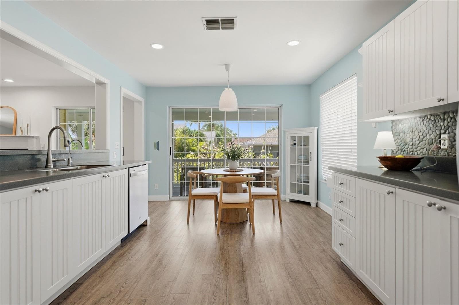 433 MONTE CRISTO BOULEVARD — photo 13 of 49