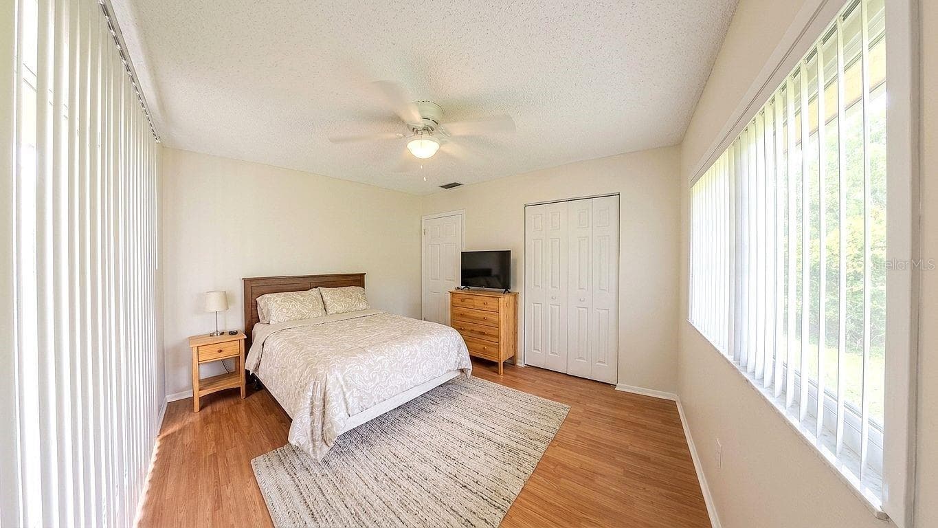 309 AMHERST AVENUE — photo 22 of 25