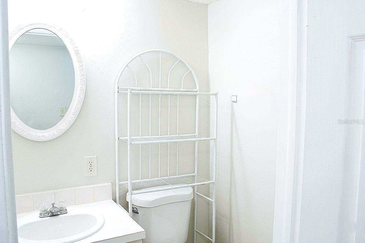 309 AMHERST AVENUE — photo 24 of 25