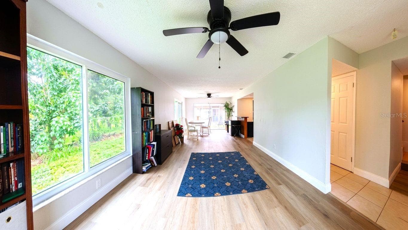 309 AMHERST AVENUE — photo 8 of 25