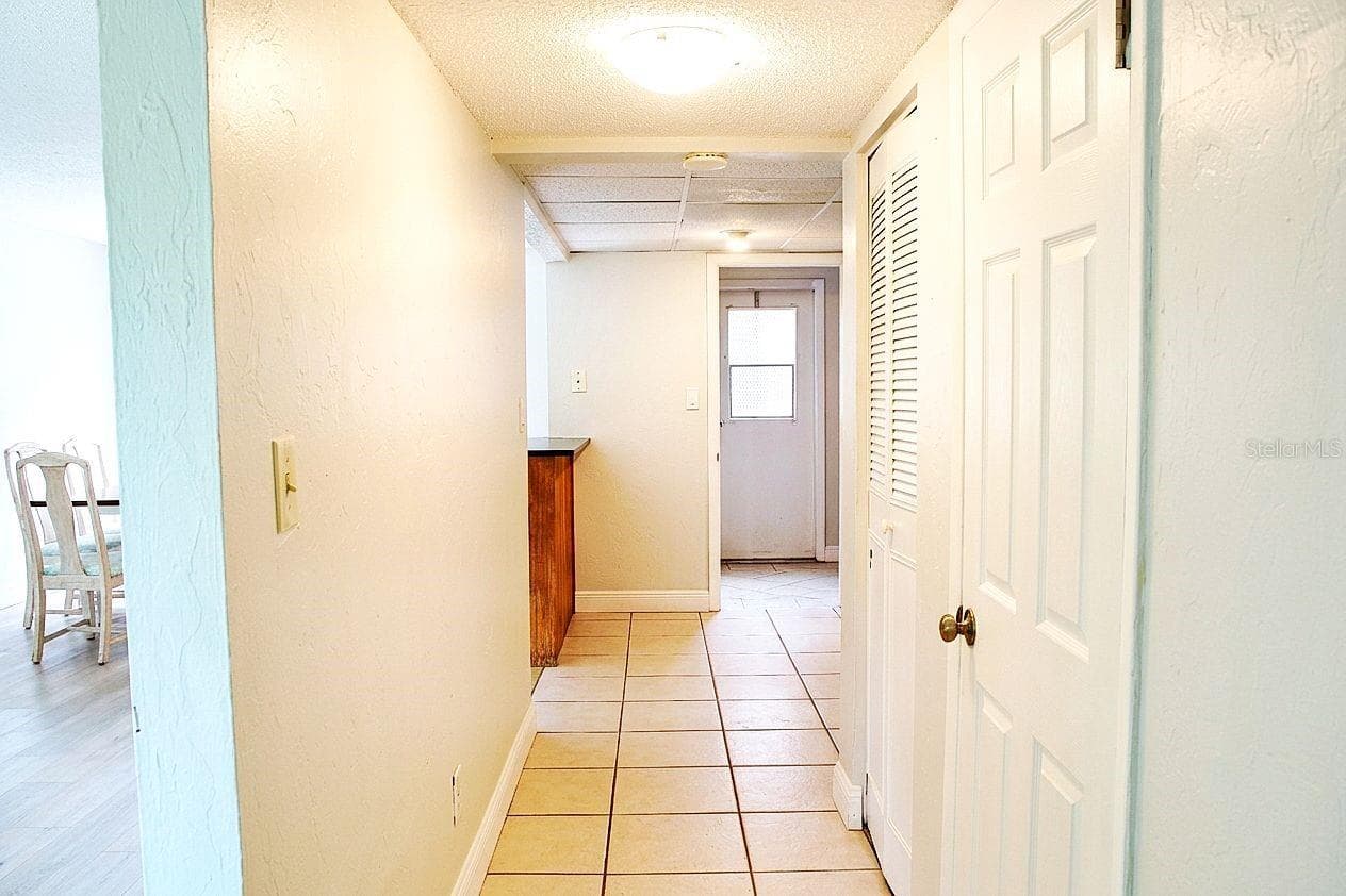309 AMHERST AVENUE — photo 12 of 25
