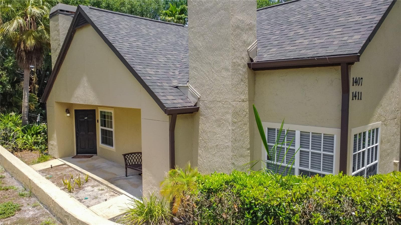 1411 FARRINDON CIRCLE — photo 4 of 39