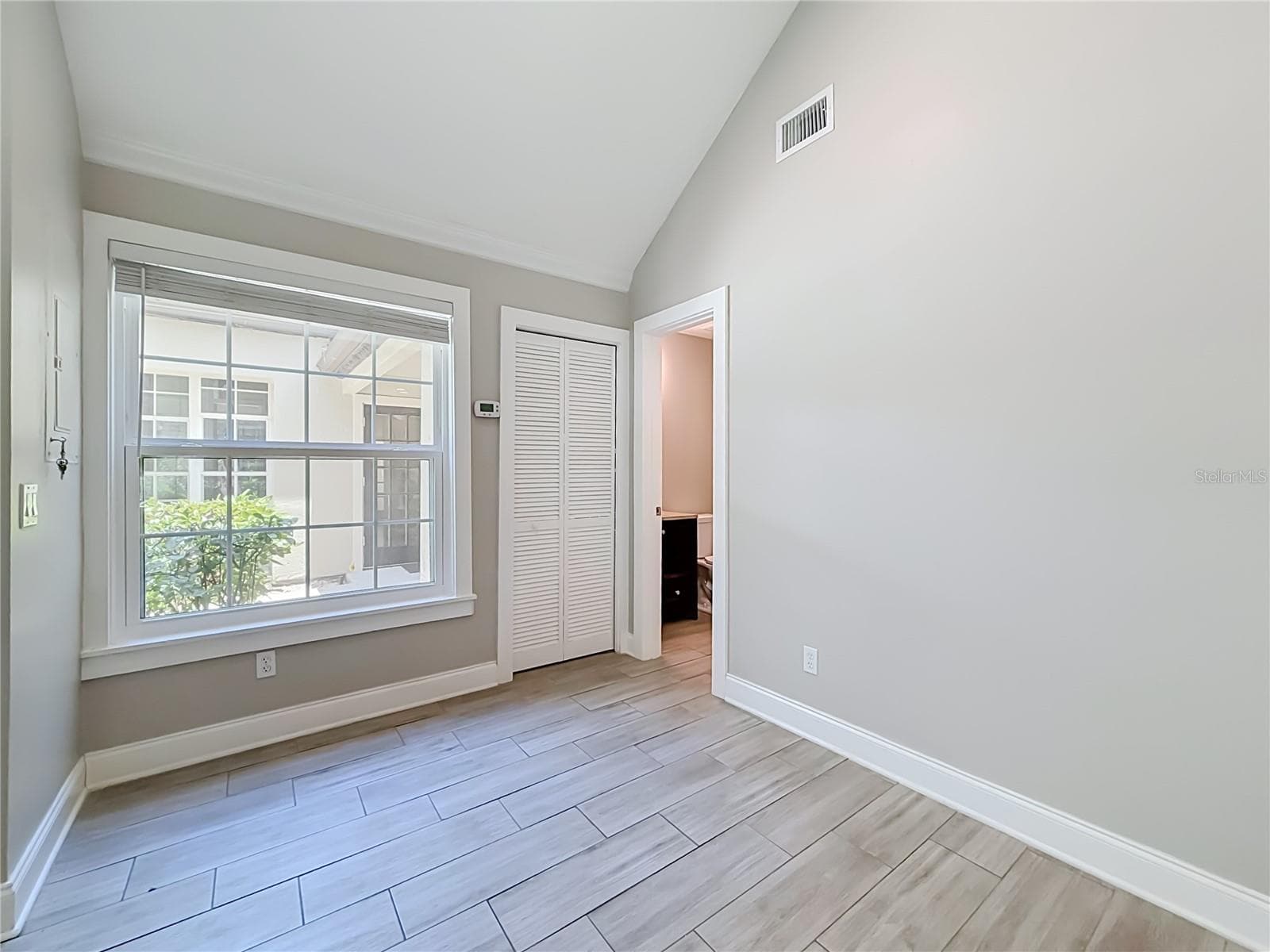 1411 FARRINDON CIRCLE — photo 22 of 39