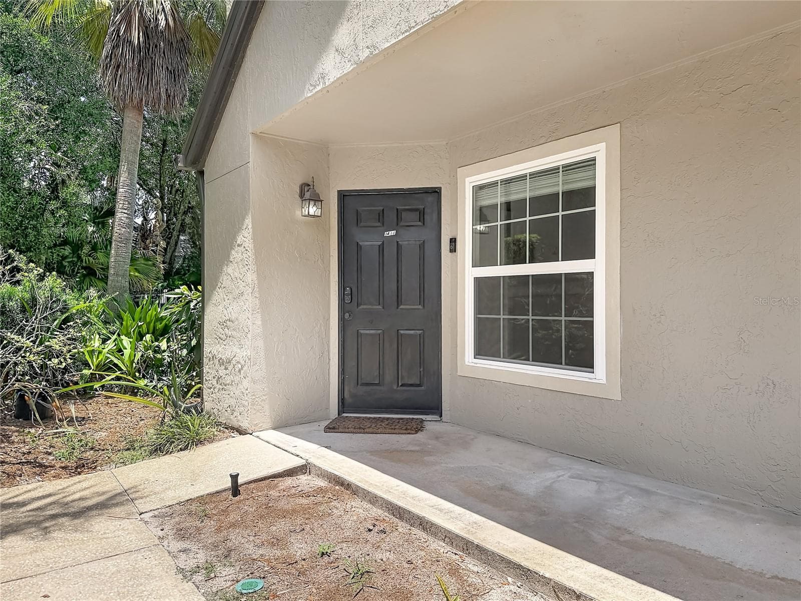 1411 FARRINDON CIRCLE — photo 2 of 39