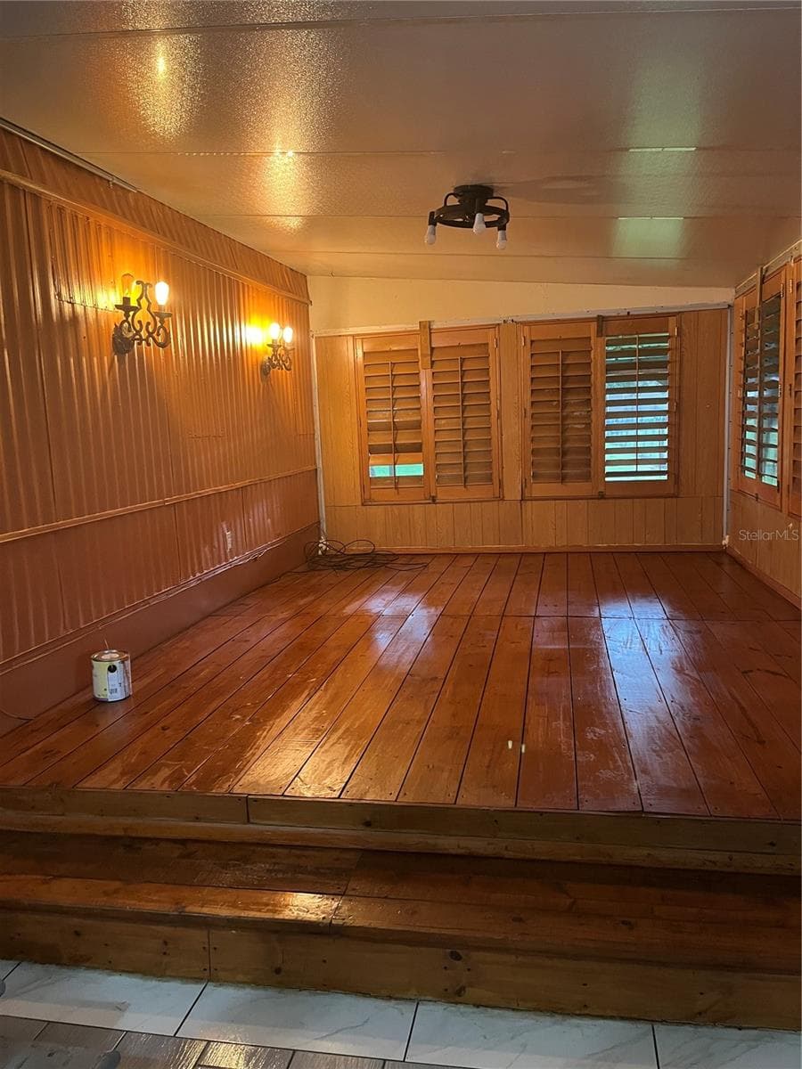 4682 APACHE DRIVE — photo 7 of 19