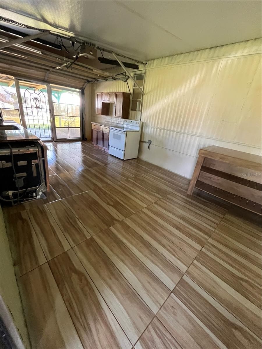 4682 APACHE DRIVE — photo 9 of 19