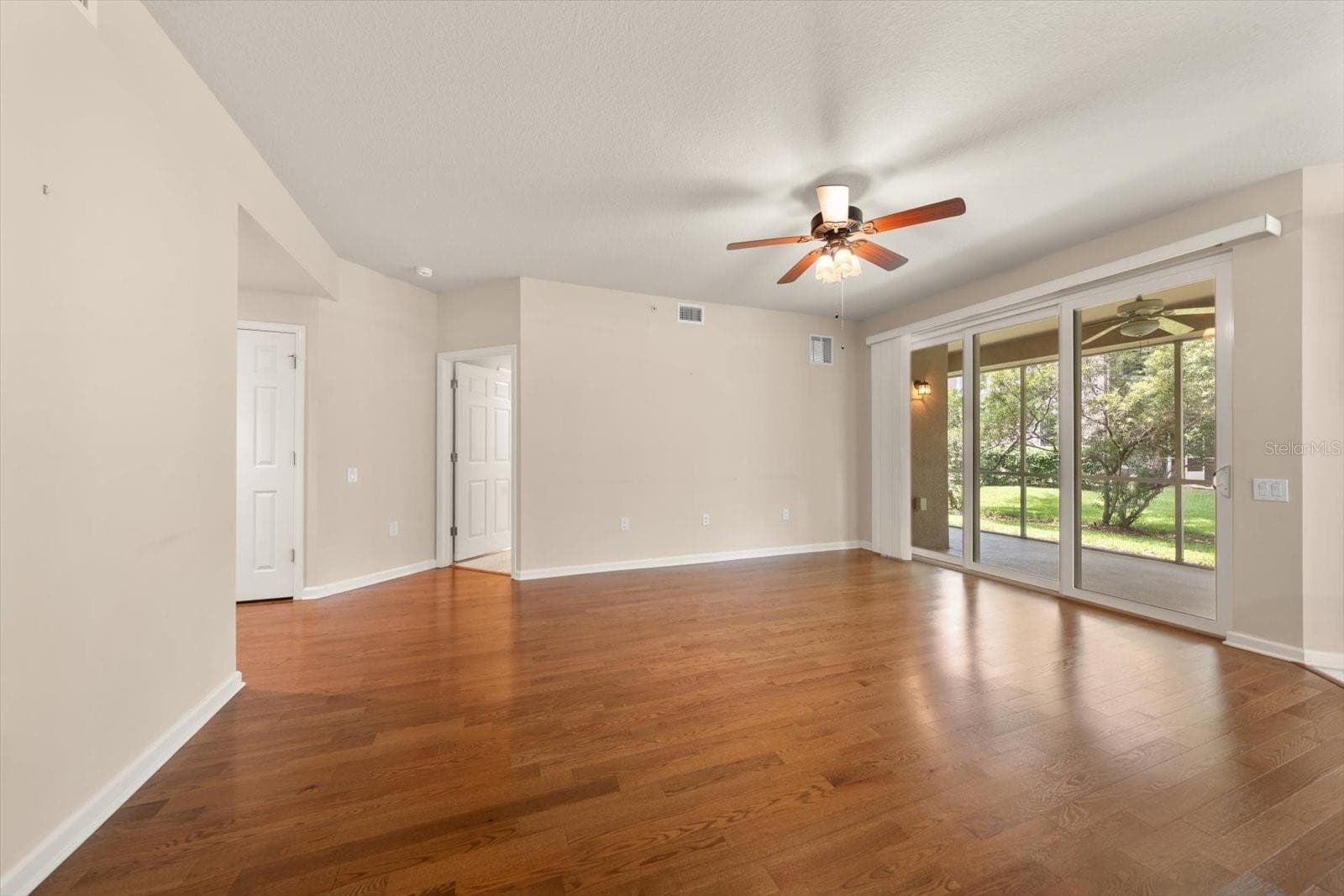 853 LANTERN WAY — photo 20 of 49
