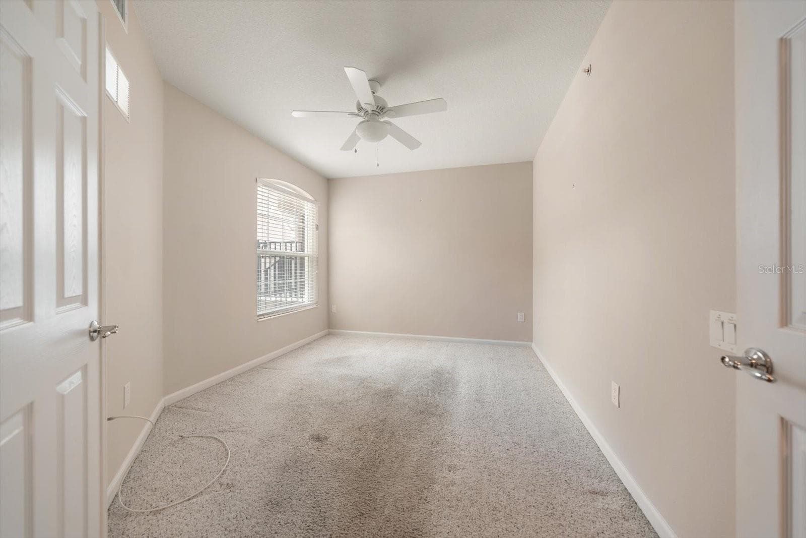 853 LANTERN WAY — photo 35 of 49