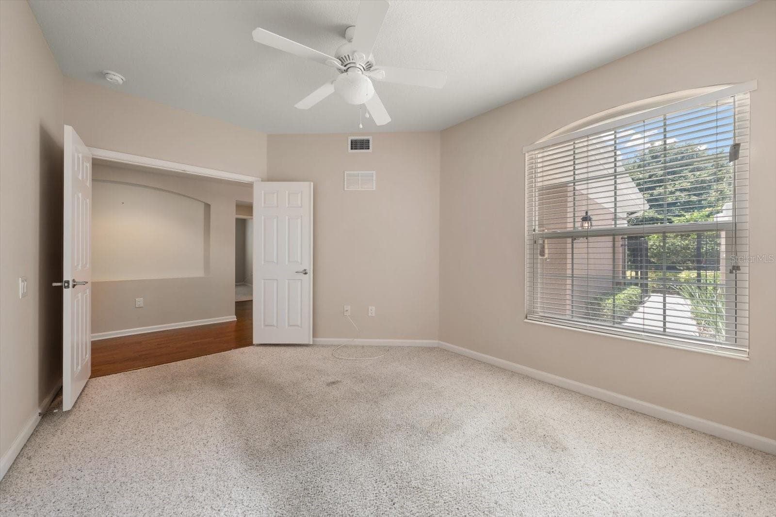853 LANTERN WAY — photo 34 of 49