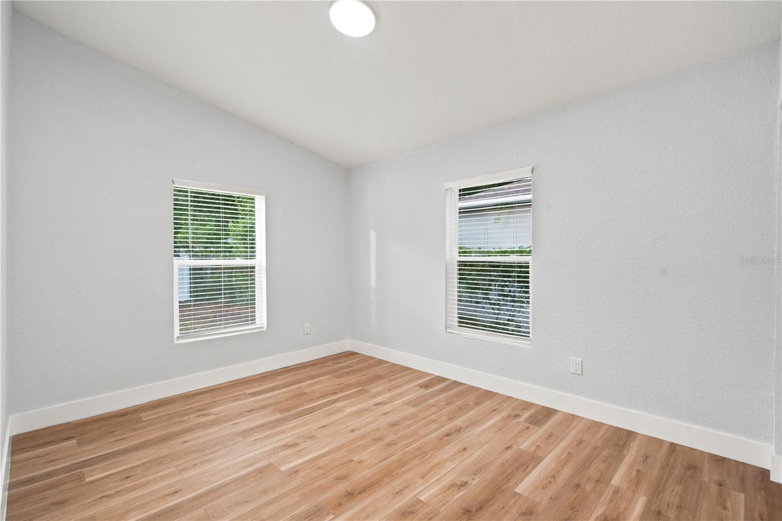 2908 26TH AVENUE — photo 18 of 48