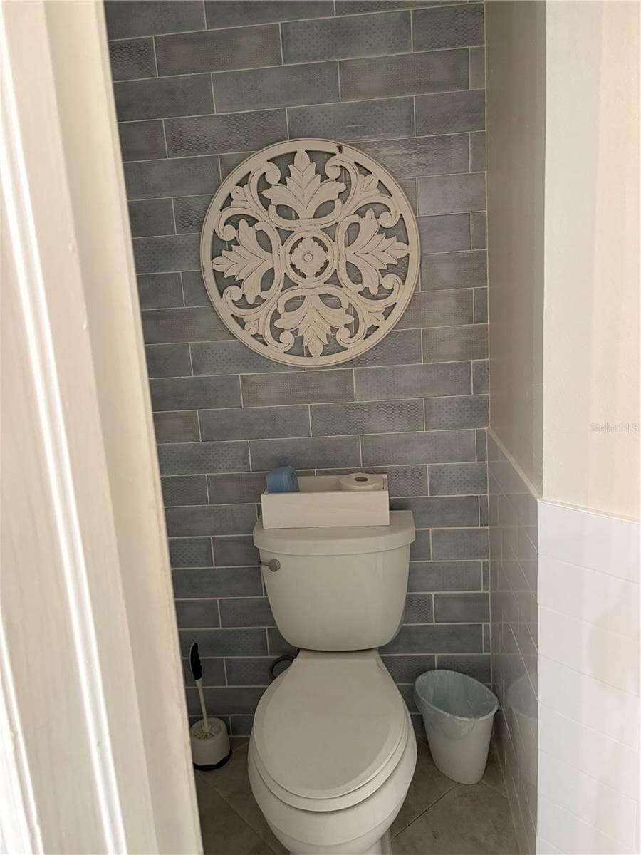 30335 LETTINGWELL CIRCLE — photo 34 of 40