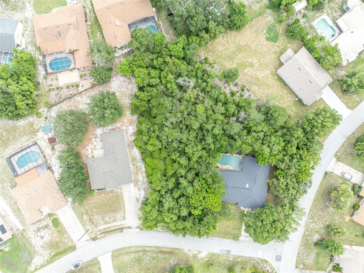 643 ELWOOD STREET — photo 8 of 22