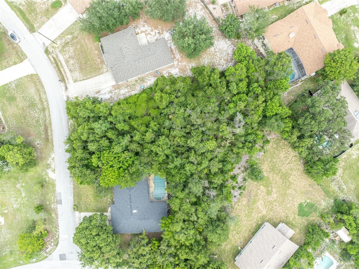 643 ELWOOD STREET — photo 7 of 22
